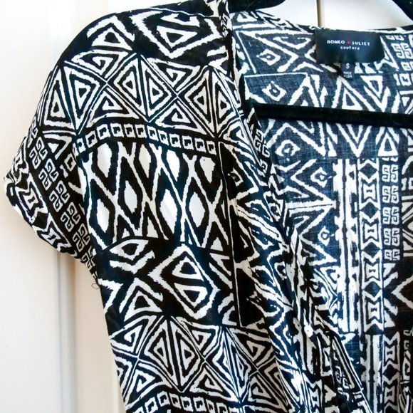Aztec Print Romper - Picture 7 of 10
